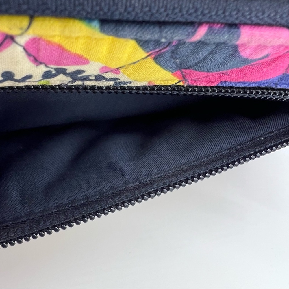 Vera Bradley Colorful Quilted Wallet - Picture 9 of 10